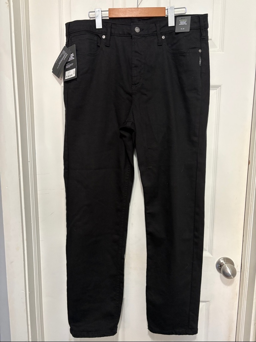 NWT Silver Infinite Fit High Rise Straight Leg Black Jeans